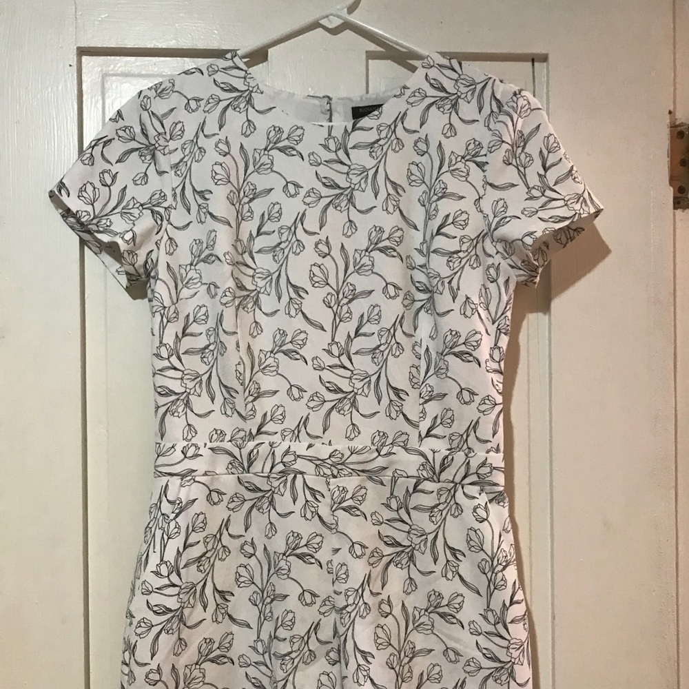 Banana republic romper white size 2